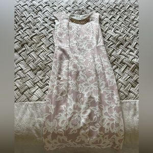 KATE AND LILY WOMEN'S SLEEVELESS DRESS PINK/WHITE FLORAL LACE PATTERN size M
